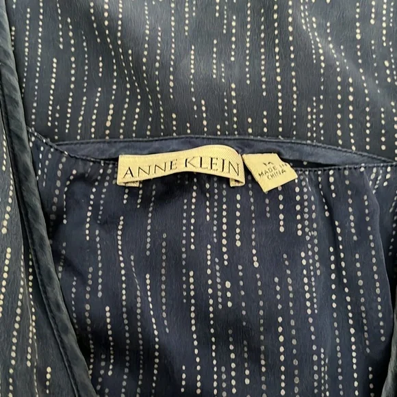 Vintage Anne Klein robe and nightgown - Picture 3 of 11